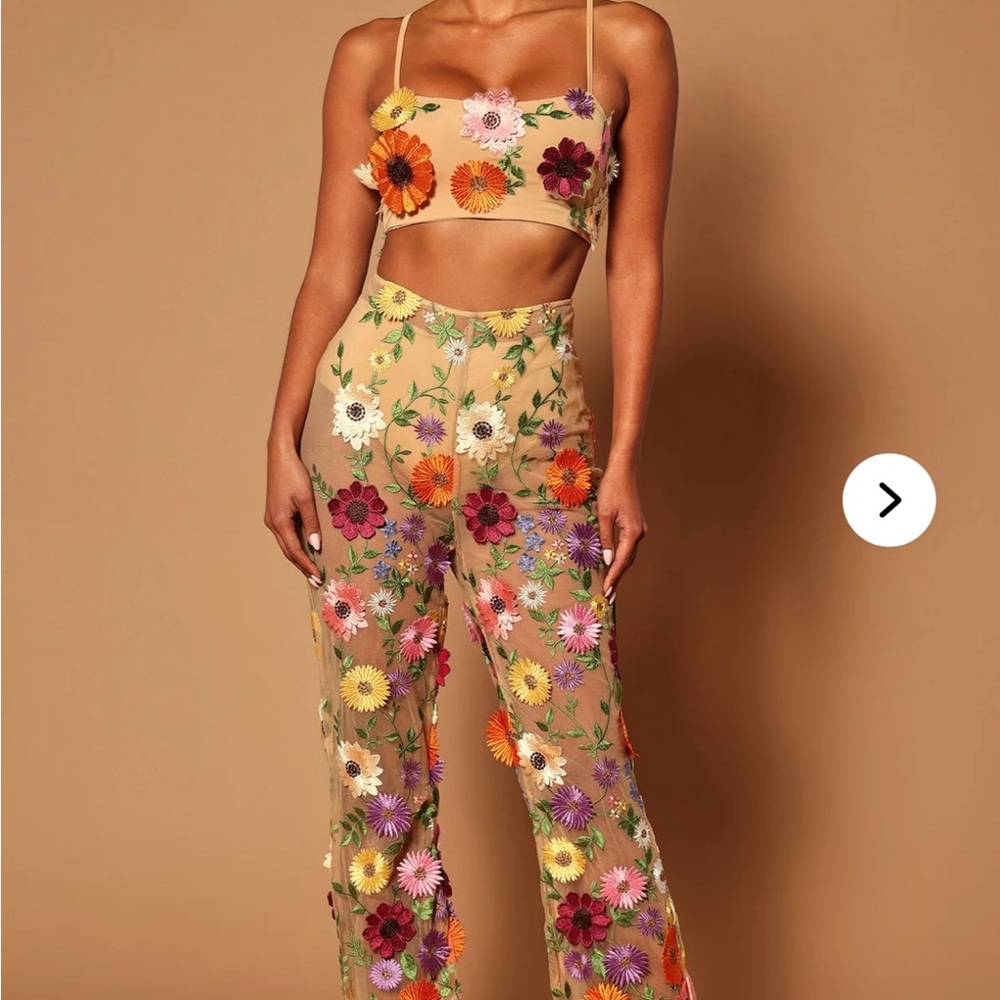 SOLD!!!!!!!Fashion Nova Red and Pink Floral Pants